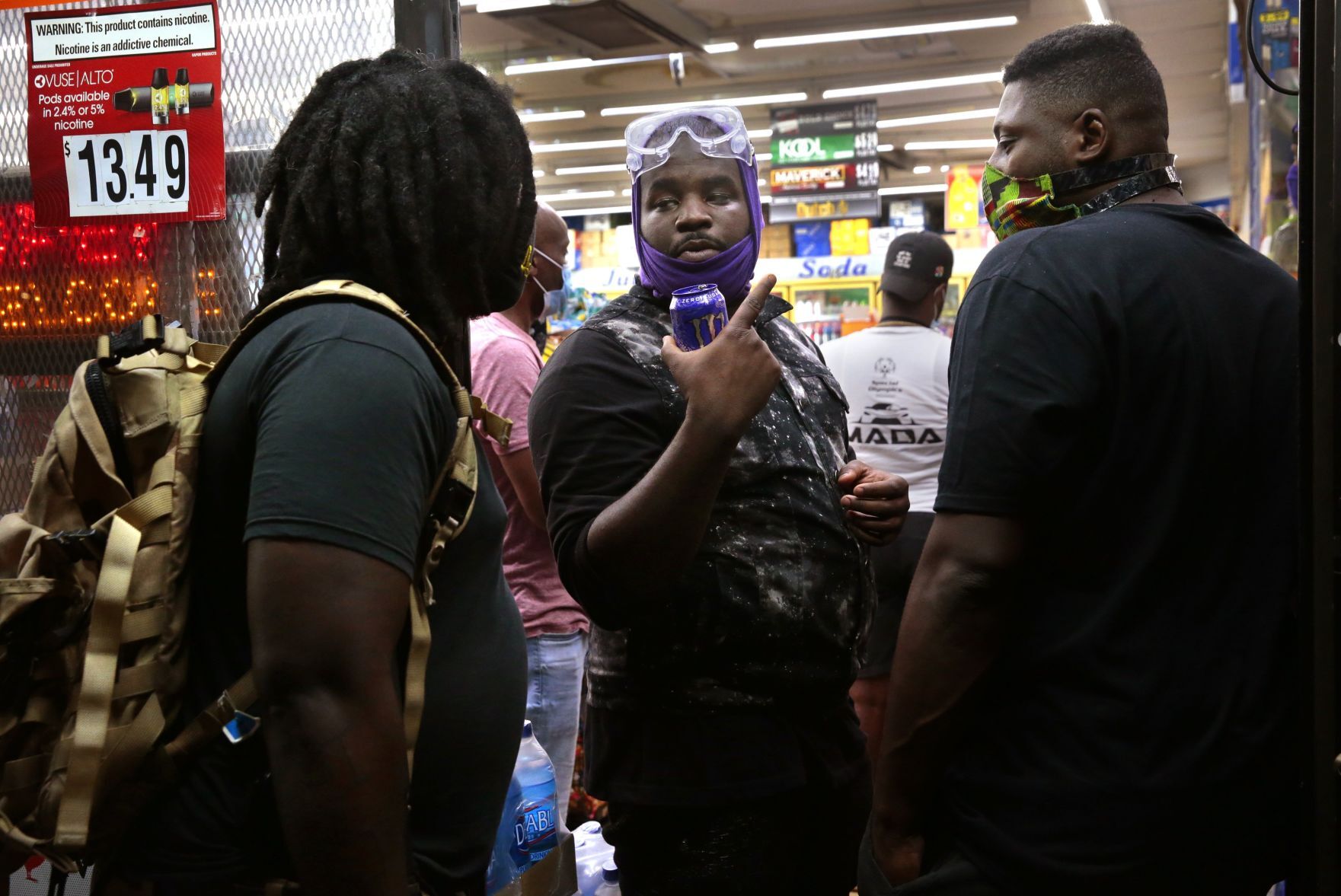 Protesters return to Ferguson